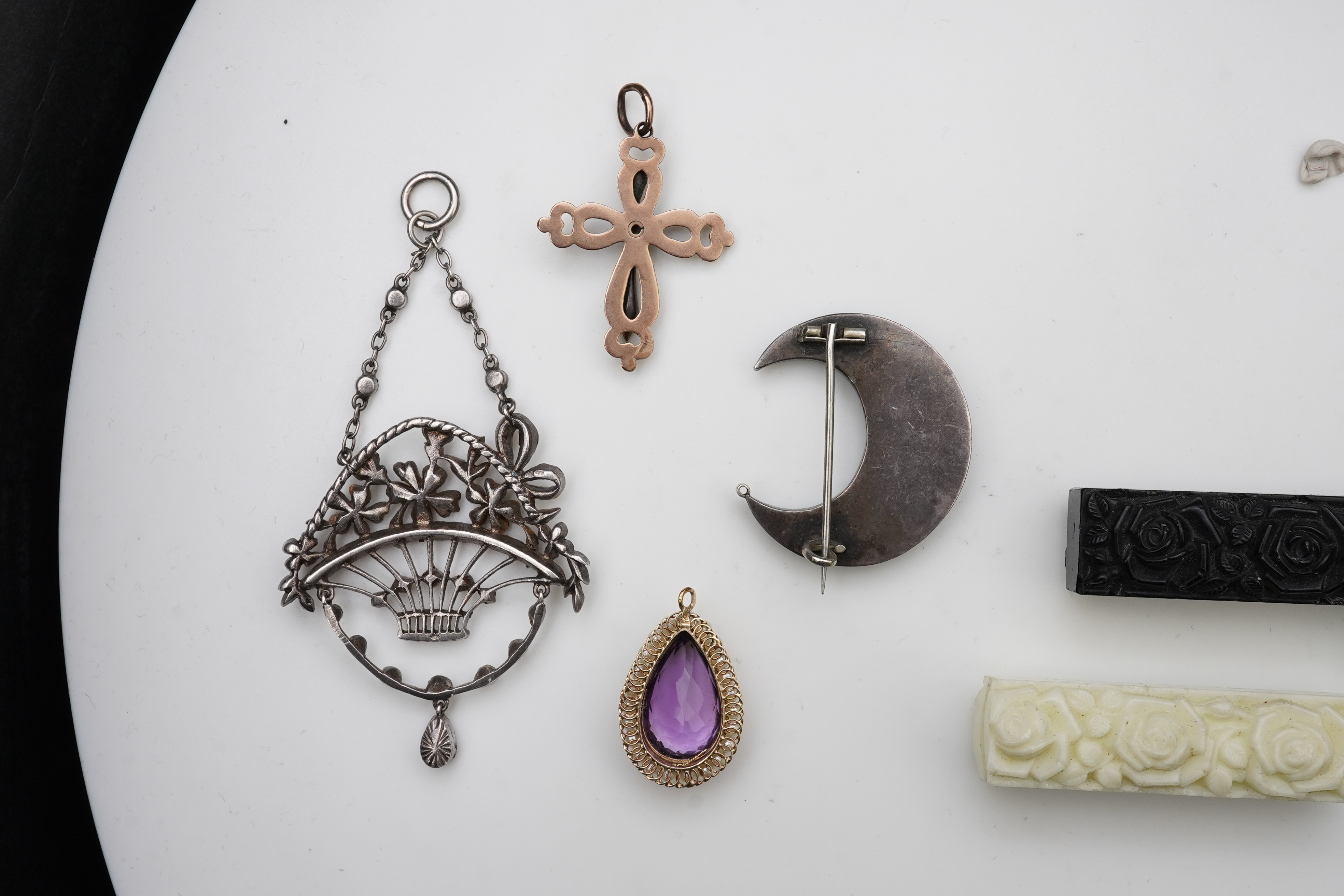 A collection of jewels including a diamond ring, late 19th/early 20th century